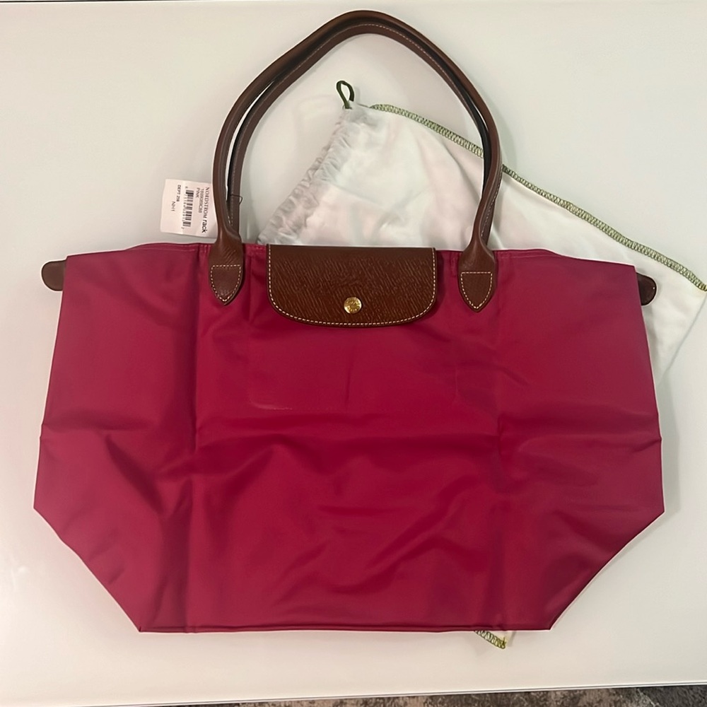 Longchamp tote with zipper bag